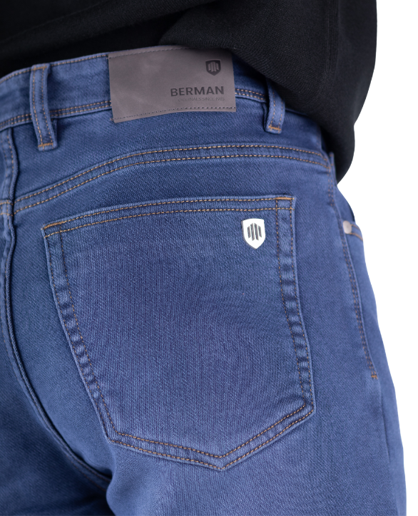 Jeans Casual de Corte Recto con Tiro Medio | BERMAN